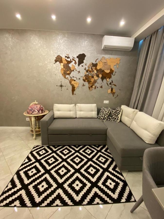 Vip Apartment In Odessa Exteriör bild
